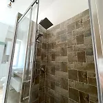 Numa House Apartman *
